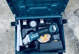 Location outil Meuleuse Sans-fil Makita près de Chelles