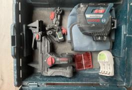 Location outil Niveau laser Bosch près de Sainte-Maxime