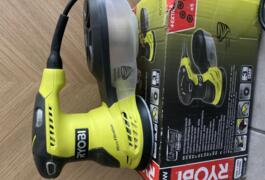 Location outil Ponceuse Électrique Ryobi près de Vaulx-en-Velin