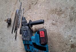 Location outil Burineur perforateur près de Tollevast