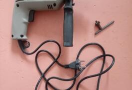 Location outil Perceuse Électrique près de Cergy