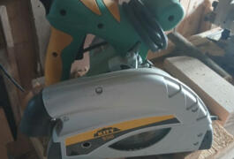 Location outil Scie plongeante Électrique près de Vitry-sur-Seine