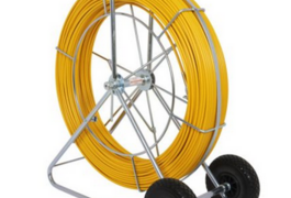 Location outil Aiguille tir fil près de Plouigneau