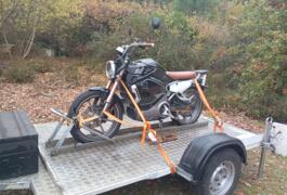 Location outil Remorque porte moto Moins de 750kg près de Connerré
