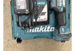 Location outil Outil multifonction Électrique Makita près de Mallièvre