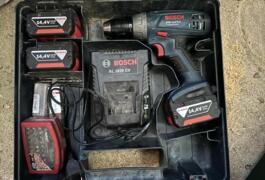 Location outil Perceuse Sans-fil Bosch pro près de Saint-Sauveur-le-Vicomte