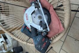 Location outil Scie circulaire Électrique Bosch pro près de Mesnil-Saint-Nicaise