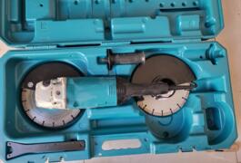 Location outil Meuleuse Électrique Makita près de Tourcoing