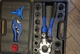 Location outil Pince a sertir hydraulique près de Valenciennes