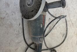 Location outil Meuleuse Électrique Bosch pro près de Mozac