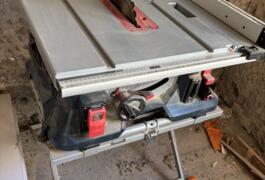 Location outil Scie sur table Électrique Bosch pro près de Mozac