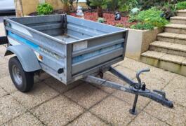 Location outil Remorque Moins de 750kg près de Brest