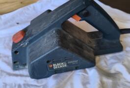 Location outil Rabot Électrique Black et decker près de Maureilhan