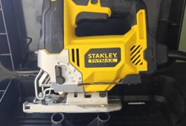 Location outil Scie sauteuse Filaire Stanley près de Ennery