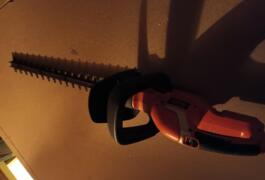 Location outil Taille haie Black et decker près de Le Thuit de l'Oison