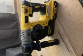 Location outil Burineur perforateur Électrique Dewalt près de Givors