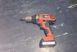 Location outil Devisseuse devisseuse Black et decker près de Six-Fours-les-Plages