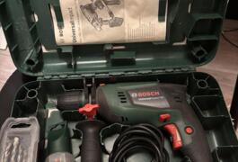 Location outil Perceuse Électrique Bosch près de Vaulx-en-Velin