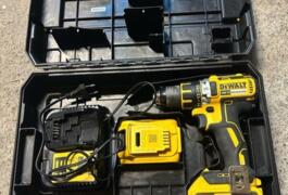 Location outil Visseuse Sans-fil Dewalt près de Fretigney-et-Velloreille