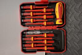 Location outil Tournevis De precision près de Juziers