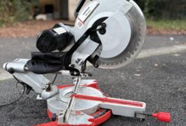 Location outil Scie à onglet Électrique près de Gradignan