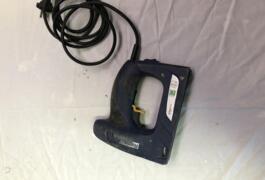 Location outil Agrafeuse Électrique près de Veyre-Monton