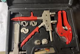 Location outil Pince à sertir près de Balma