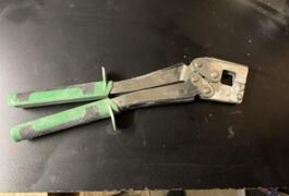 Location outil Pince à sertir près de Balma