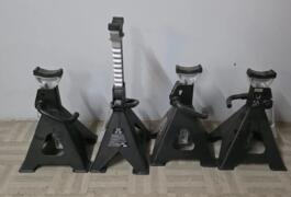 Location outil Cric Avec chandelle Norauto près de Mondonville