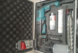 Location outil Burineur perforateur Électrique Makita près de Happencourt