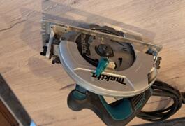Location outil Scie plongeante Électrique Makita près de Le Barroux