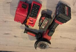 Location outil Meuleuse Sans-fil Milwaukee près de Le Barroux