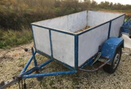 Location outil Remorque Moins de 750kg près de Nieul-sur-Mer