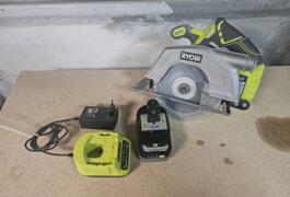 Location outil Scie circulaire Ryobi près de Paudy