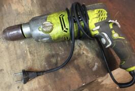 Location outil Perceuse Électrique Ryobi près de Nieul-sur-Mer