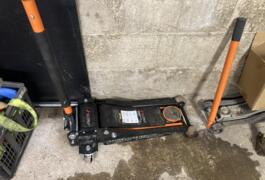 Location outil Cric Hydraulique près de Laboissière-en-Thelle