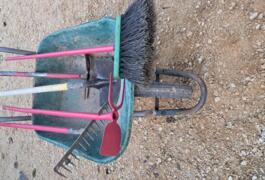 Location outil Brouette près de Le Barroux