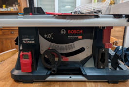 Location outil Scie sur table Électrique Bosch près de Louveciennes