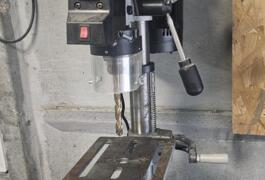 Location outil Perceuse sur colonne Ryobi près de Paudy