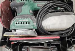 Location outil Ponceuse Électrique Parkside près de Dijon