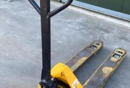 Location outil Transpalette Manuel près de Fondettes