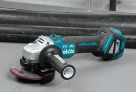 Location outil Meuleuse Sans-fil Makita près de Saint-Gelais