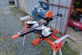 Location outil Scie à onglet Électrique près de Le Boupère