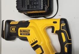 Location outil Scie sabre Électrique Dewalt près de Thil