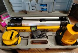 Location outil Niveau laser près de Le Boupère