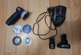 Location outil Meuleuse Électrique Bosch pro près de Bessancourt