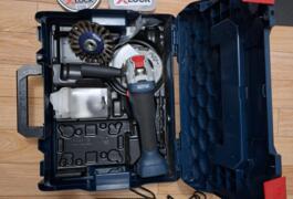 Location outil Meuleuse Électrique Bosch pro près de Bessancourt