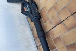 Location outil Aspirateur souffleur Électrique Bosch près de La Rochelle