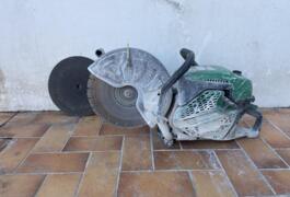 Location outil Découpeuse à disque Thermique Hitachi près de La Rochelle