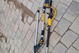 Location outil Tronçonneuse sur perche Électrique Dewalt près de Cormeilles-en-Parisis